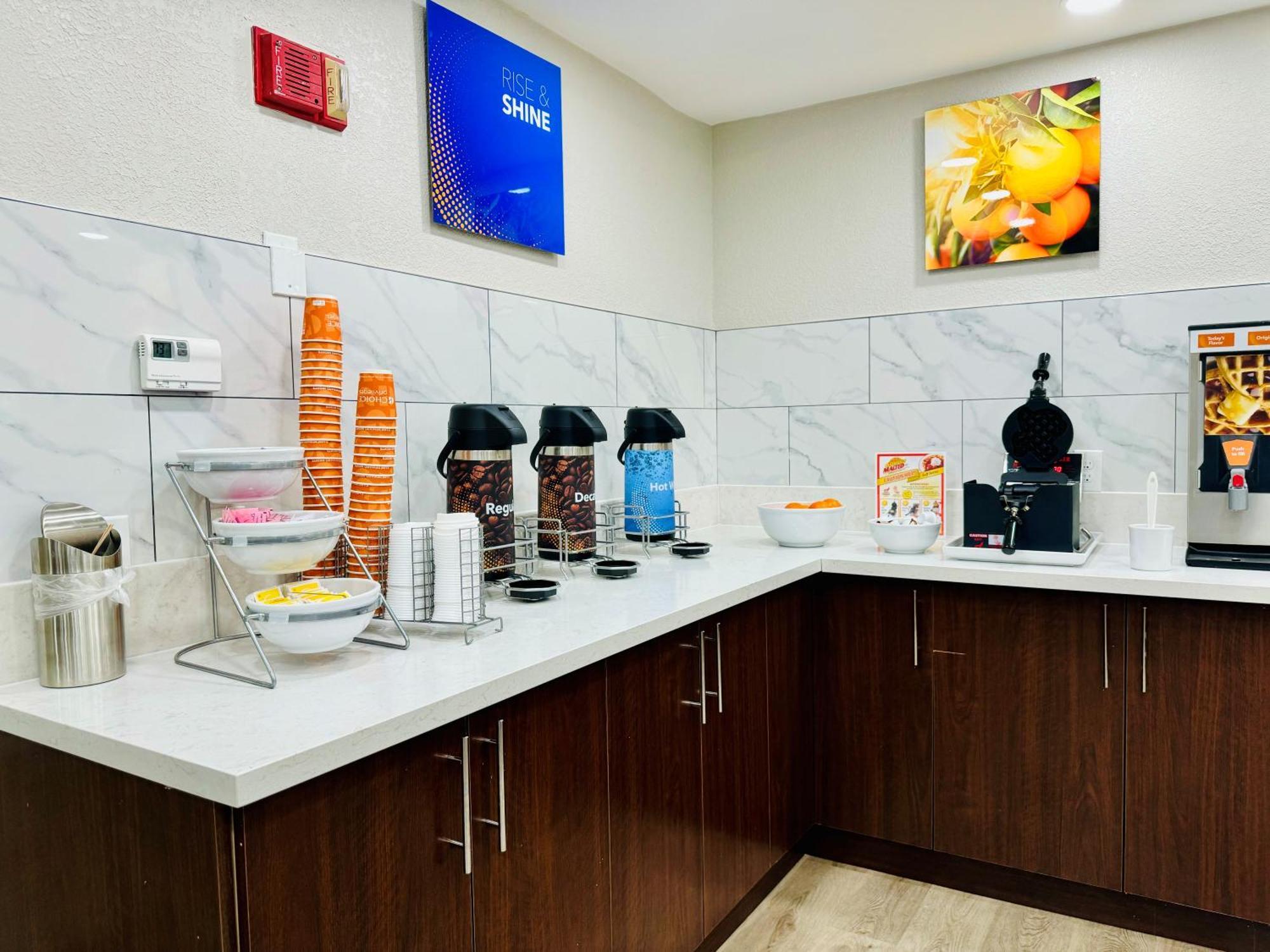 Comfort Inn & Suites Houston I-10 West Energy Corridor Екстер'єр фото