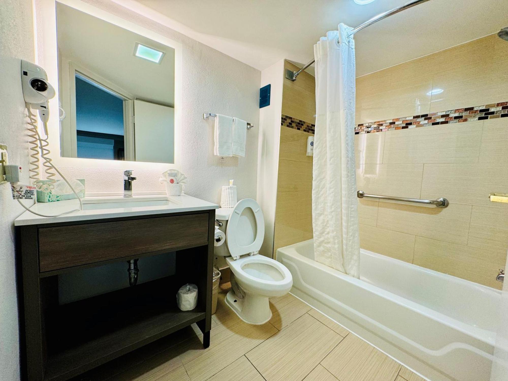 Comfort Inn & Suites Houston I-10 West Energy Corridor Екстер'єр фото
