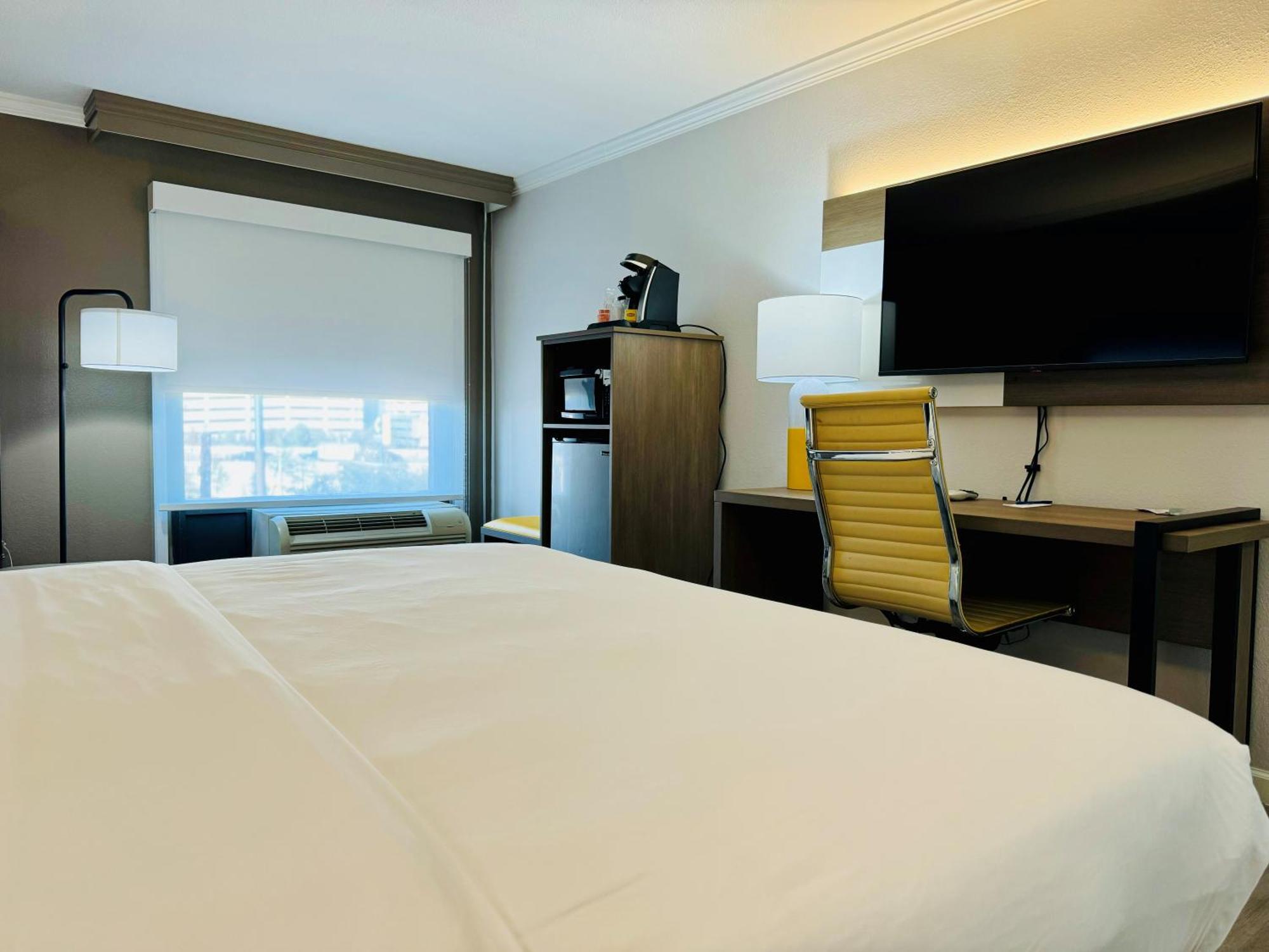 Comfort Inn & Suites Houston I-10 West Energy Corridor Екстер'єр фото